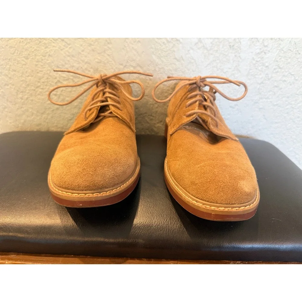GH Bass and Co Mens Tan Suede Buck Derby Shoes Lace Up Classic Round Toe
